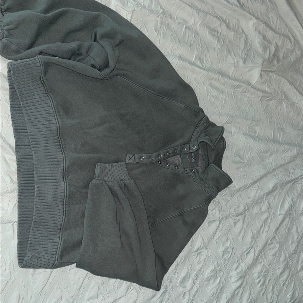 Aerie Dark Gray Crew Neck Sweater